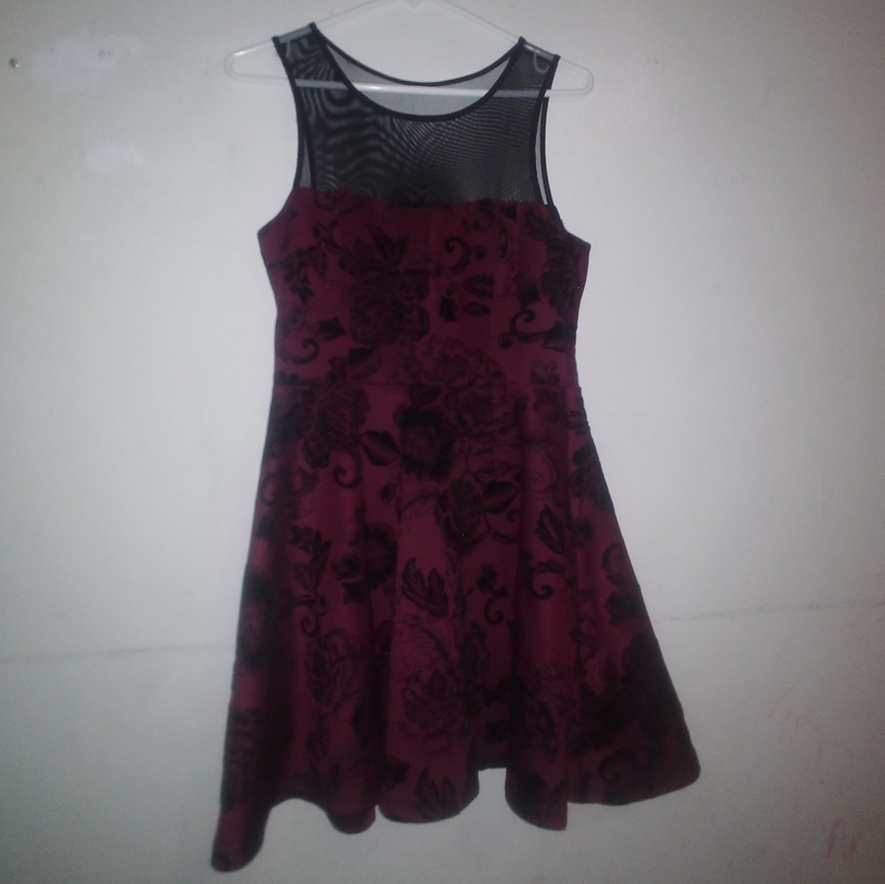 Burgundy, velvet dresa